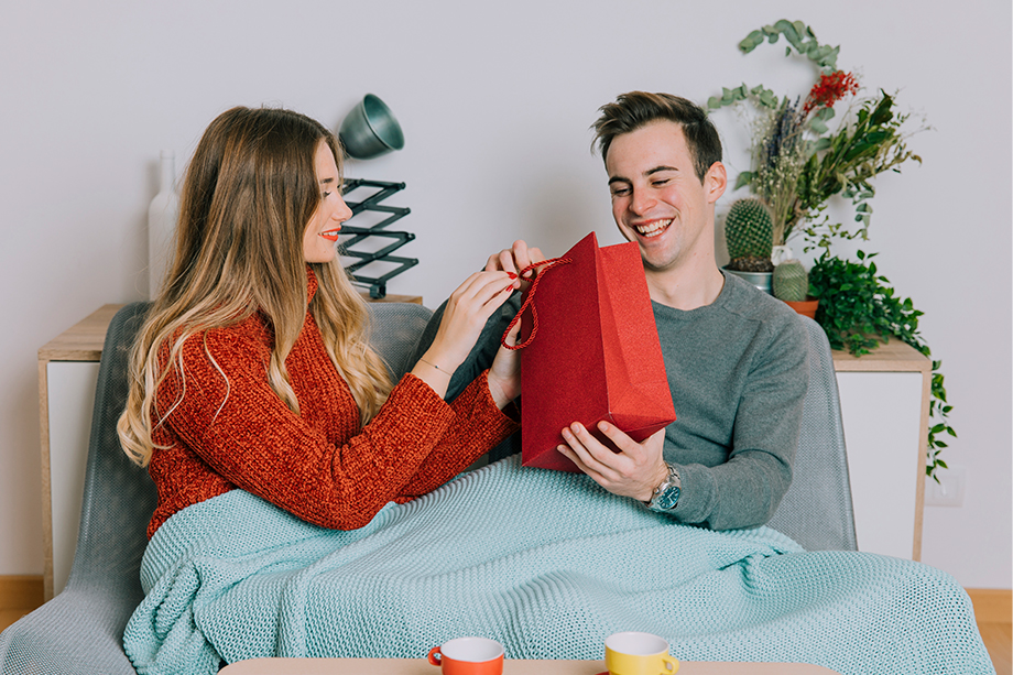 Top 21 Valentine’s Day Gifts ideas for him under $100  